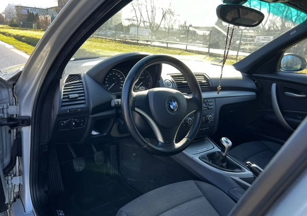 BMW Seria 1 cena 16700 przebieg: 208000, rok produkcji 2008 z Pabianice małe 326